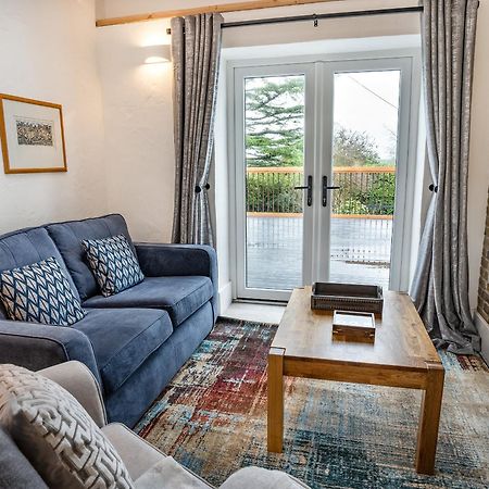 Вилла Cowshed 1 - Uk35456 Whitland Экстерьер фото