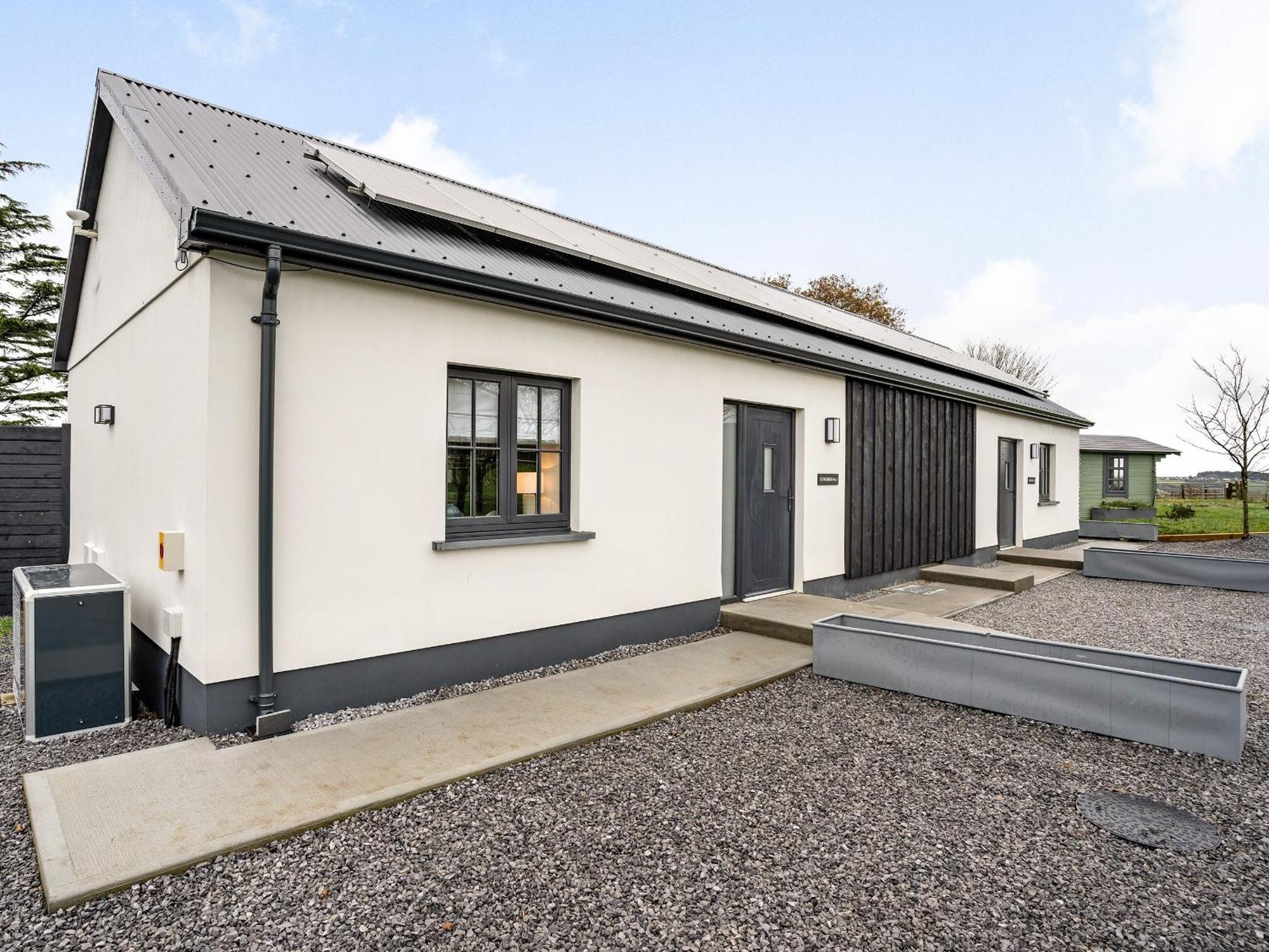 Вилла Cowshed 1 - Uk35456 Whitland Экстерьер фото